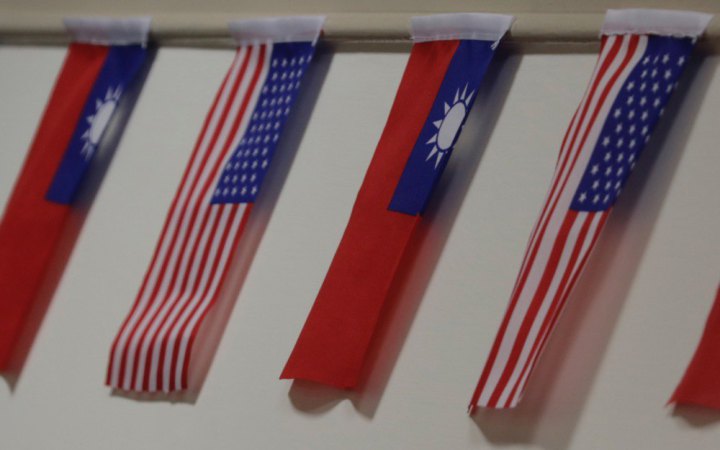Тайвань анонсував візит американських посадовців на острів: через заборону експорту чипів
