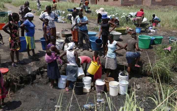 У столиці Зімбабве оголосили надзвичайний стан через холеру