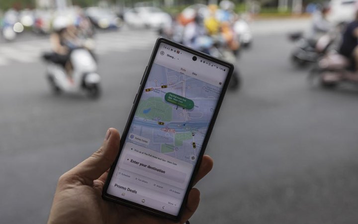 Влада Індії не вимагатиме встановлювати державний додаток на смартфони