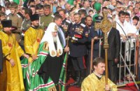 На литургию Кирилла в Луганске пришли 10 тыс. человек