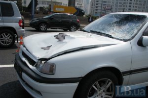 У Києві чоловік загинув, переходячи дорогу