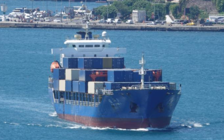 Financial Times отримало підтвердження заходу китайського судна у порт Криму