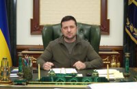 Зеленський: ​"Я залишаюсь у Києві на Банковій і нікого не боюсь"