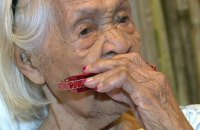 Найстаріша людина у світі померла у віці 124 років