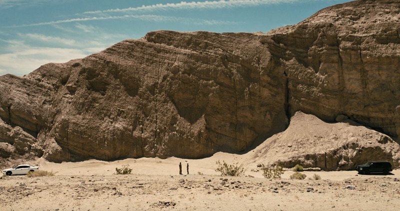 Кадр з фільму 'Одна битва за іншою'.