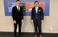Кулеба поінформував голову МЗС Угорщини щодо безпекової ситуації на кордоні