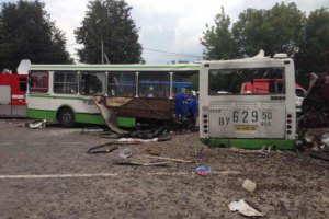 В Черкасской области рейсовый автобус попал в аварию: 10 человек пострадали