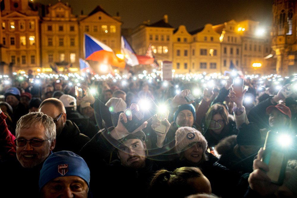 Мітинг на підтримку кандидата в президенти Чехії Петра Павела під час президентської кампанії на Староміській площі в Празі, 25 січня 2023 р. 