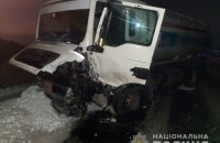 На Киевщине водитель джипа убегал от полиции и врезался в бензовоз