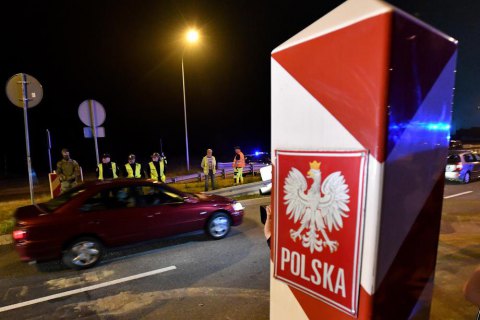 Польща дозволила українцям в'їзд з туристичною метою