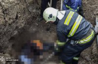 На Вінниччині рятувальники дістали загиблого з-під завалу 