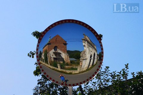 ​Буцнів, Острів і “Магадан”