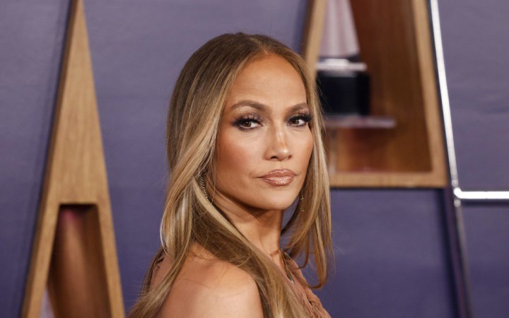 Дженніфер Лопес скасувала концерт в Москві через "конфлікт" в Україні