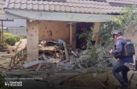 У Сумах росіяни вдарили по інфраструктурі та будинках, поранені люди