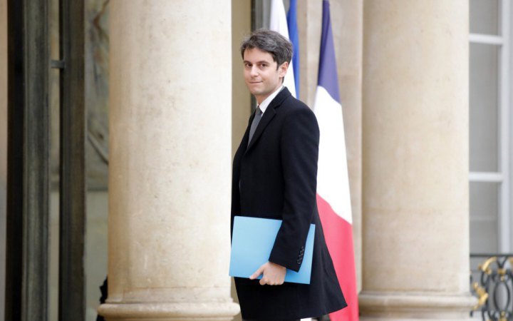Ліва партія спробувала висловити вотум недовіри новому главі уряду Франції