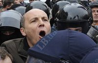 "Беркут" не дает Парубию установить палатку на Майдане