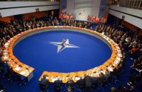 Празький саміт НАТО: балтійське розширення, кампанія в Іраку, умиротворення Путіна, провокація проти України