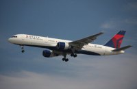 Американская Delta Air Lines отказалась от прямых авиарейсов в Россию