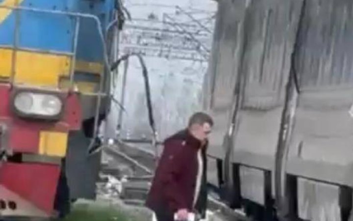 У Вінницькій області приватний тепловоз зіткнувся з потягом “Інтерсіті” Київ-Перемишль