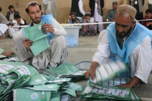 ​В Афганистане продолжается подсчет голосов после президентских выборов
