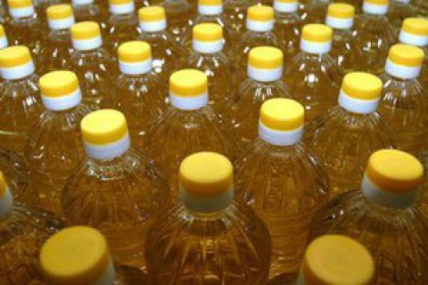 У Херсоні в нелегальних експортерів відібрали майже 2 тис. тонн соняшникової олії