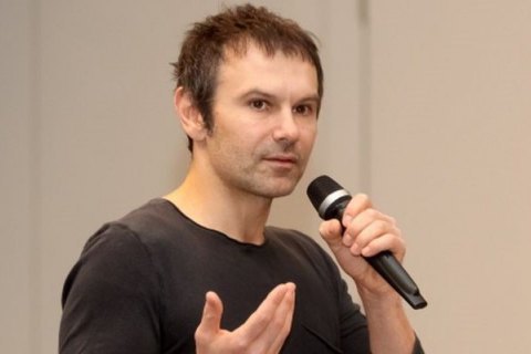 Вакарчук закликав Порошенка стати "кіборгом"