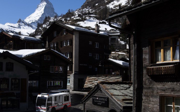 ​У Швейцарії поблизу курорту знайшли тіла п'яти лижників