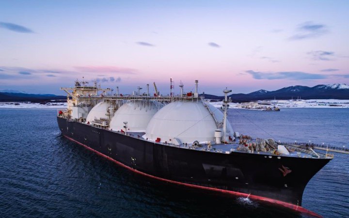 Індія вперше купує підсанкційний російський газ - попри обіцянку Трампу