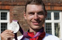 Німецький велогонщик виставив на аукціон свою олімпійську медаль, щоб допомогти українцям