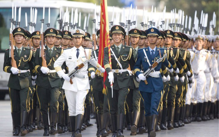 Китай розпочав розслідування щодо двох останніх топгенералів, які уникли чисток Сі