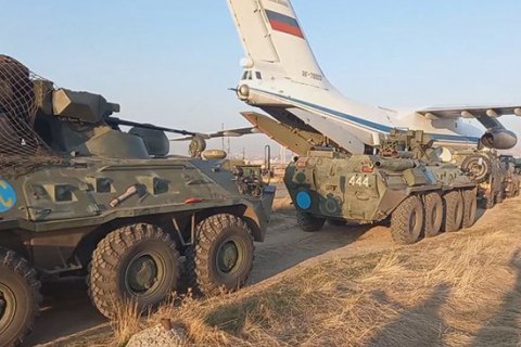 20 самолетов с российскими военными прибыли в Армению