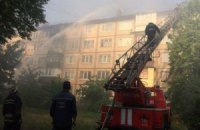 В Киеве на Дарнице горит жилой дом