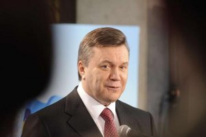 Янукович передумал праздновать вместе с милиционерами