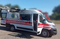 На Херсонщині росіяни поцілили по автомобілю “швидкої”