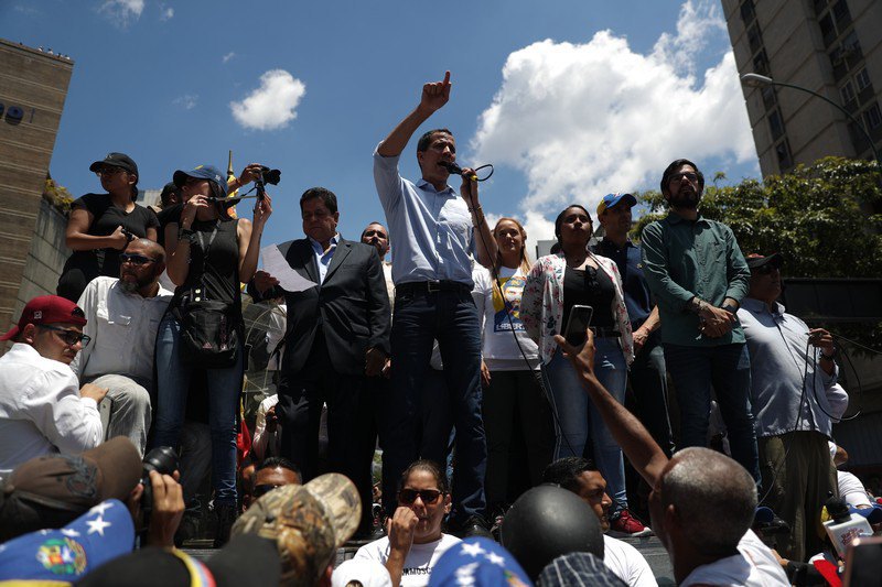 Хуан Гуайдо на митинге против режима Мадуро