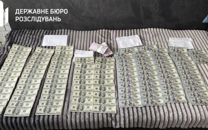 Пропонували два варіанти: посадовцю і підприємцю з Києва повідомили підозри в схемі ухилення