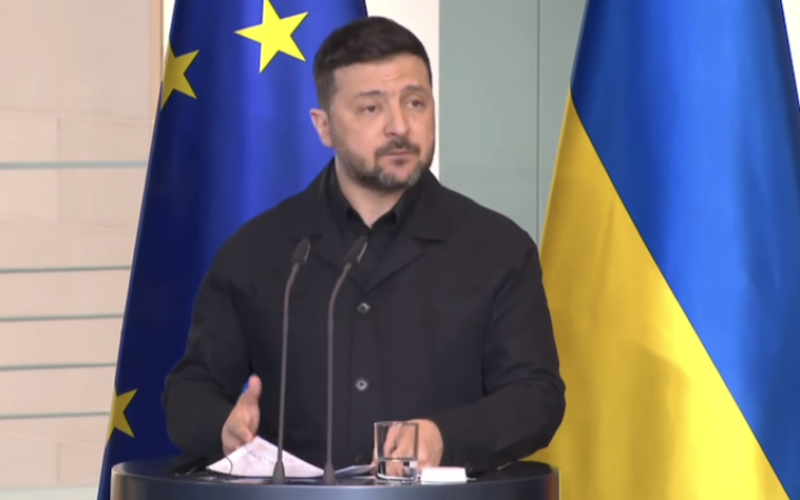 Зеленський підтримав повернення українців мобілізаційного віку в Україну: відповідальність мають нести усі