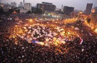 Неизвестные открыли огонь по демонстрантам в Каире