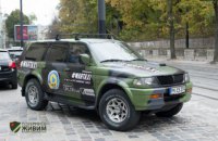 На улицах Львова появилось военное такси с волонтерами за рулем