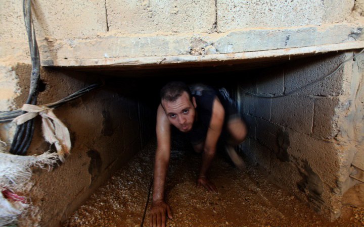 Ізраїль заявляє, що завдає ударів по секретних тунелях ХАМАСу