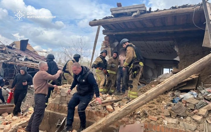 У Житомирській області внаслідок удару є загибла і поранені (доповнено) 