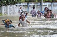 Наводнения оставили без крова миллион индийцев, 200 погибли