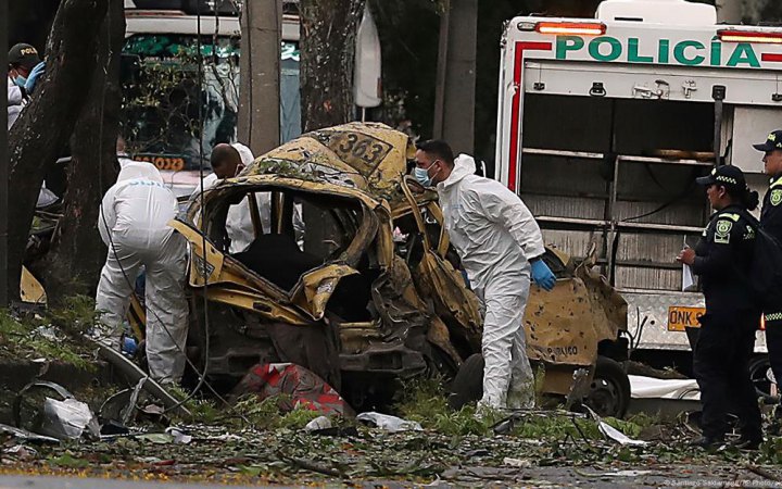 У Колумбії внаслідок вибуху вантажівки та збиття гелікоптера загинули щонайменше 17 людей