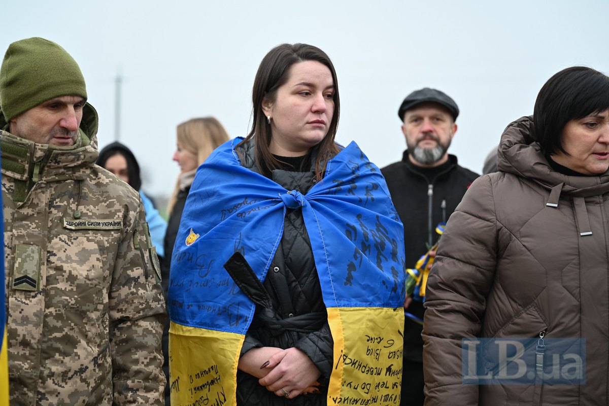 Аліна Отземко під час прощання