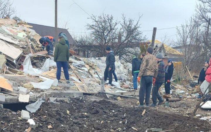 Росіяни завдали ударів по Нікопольщині: зруйновано будинок