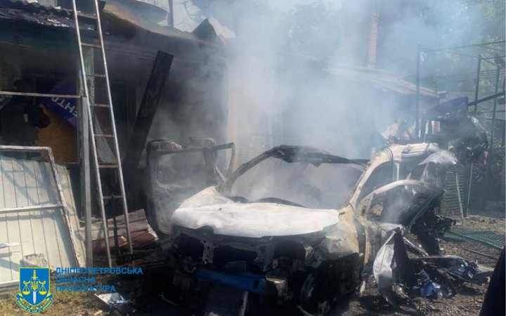 Унаслідок обстрілу у Нікополі загинув чоловік. Ще двоє – поранені