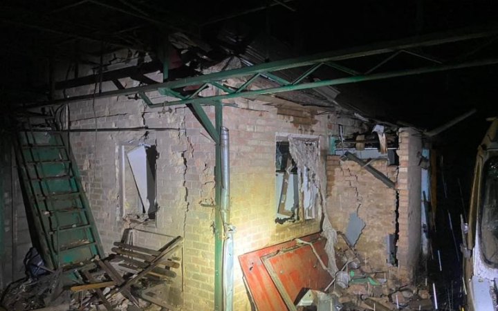 Окупанти обстріляли Нікополь, пошкоджено будинки