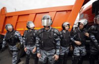 В Петербурге полиция пыталась вломиться в квартиры трех оппозиционеров