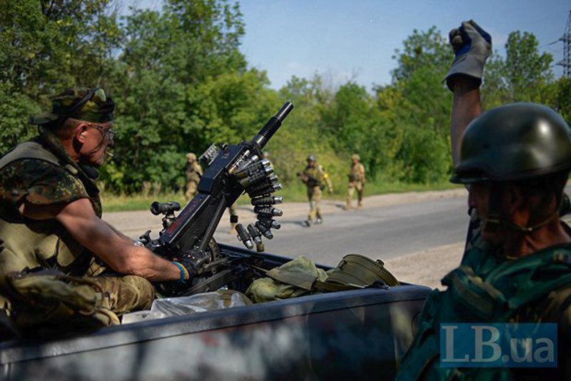 Добровольчий батальйон територіальної оборони 'Донбас' на підступах до Первомайська Луганської області, 1 серпня 2014 року