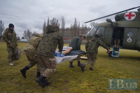 Боевики ранили военного возле Песков
